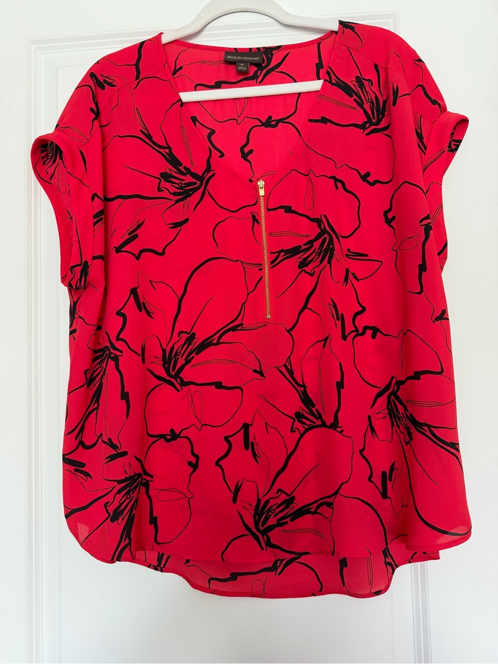 BOLD elements Red Floral Zip-Front Blouse